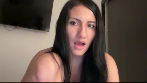 instagram  online show from 09-28-25, 04:29