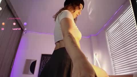 Snapshot of im_eli1 chatting on 12-04-25, 08:39 Eli online show from 12-04-25, 08:39