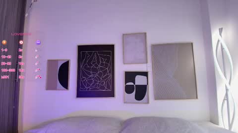 Snapshot of im_eli1 chatting on 12-18-25, 05:52 Eli online show from 12-18-25, 05:52