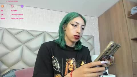  Im Gaia online show from 12-01-25, 12:32