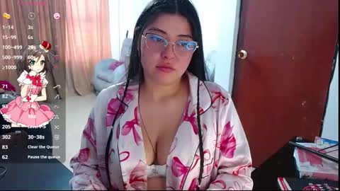 Snapshot of im_hanna_x2 chatting on 10-15-25, 07:36 Hanna online show from 10-15-25, 07:36