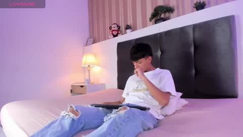 Snapshot of im_kael chatting on 01-04-25, 03:18 Kael online show from 01-04-25, 03:18