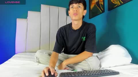 Snapshot of im_kael chatting on 01-27-25, 03:26 Kael online show from 01-27-25, 03:26