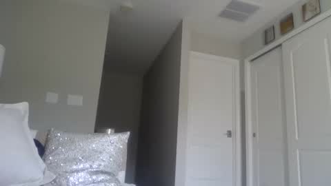 Snapshot of im_laa30z chatting on 04-08-26, 06:08 weet exy Cougar online show from 04-08-26, 06:08