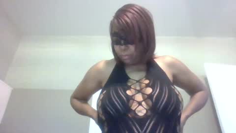 Snapshot of im_laa30z chatting on 05-26-26, 01:40 weet exy Cougar online show from 05-26-26, 01:40