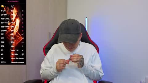 Laia online show from 12-16-25, 02:05