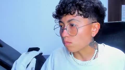 Snapshot of im_mathias chatting on 02-17-26, 03:36 mathias online show from 02-17-26, 03:36