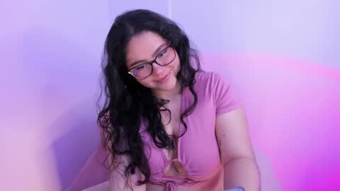 mei mei uwu online show from 10-22-25, 12:00