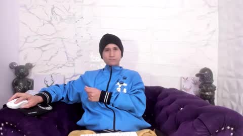 im_milan_rs online show from 01-30-25, 09:47