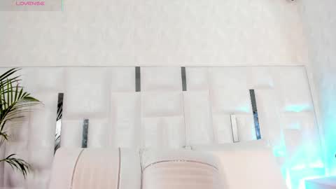 Nika online show from 12-14-25, 02:55