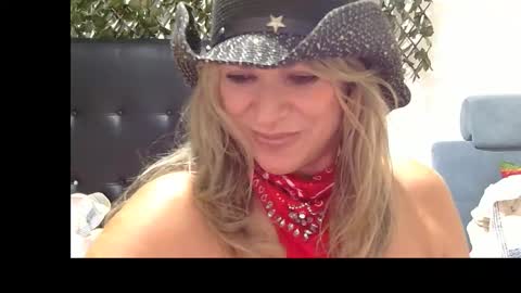 Snapshot of im_sharonr chatting on 11-06-25, 06:09 Sharon online show from 11-06-25, 06:09