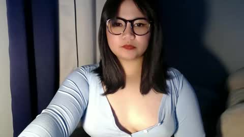 Snapshot of im_ur_cutiewife chatting on 10-17-25, 04:42 cherryl online show from 10-17-25, 04:42