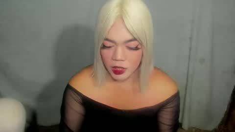 ella may online show from 10-29-25, 12:18