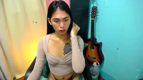 Snapshot of im_your_sexy_wifexxx chatting on 02-09-25, 05:43 Ms. M online show from 02-09-25, 05:43