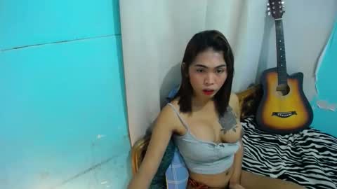 Snapshot of im_your_sexy_wifexxx chatting on 11-28-25, 07:49 Ms. M online show from 11-28-25, 07:49