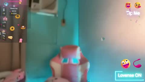 Snapshot of im_your_sexy_wifexxx chatting on 03-09-26, 06:28 Ms. M online show from 03-09-26, 06:28