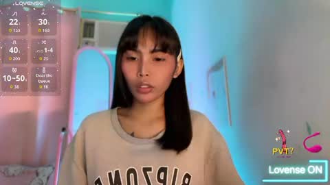 Snapshot of im_your_sexy_wifexxx chatting on 06-13-26, 04:43 Ms. M online show from 06-13-26, 04:43
