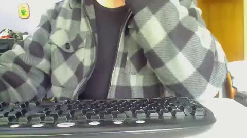 Aussie Guy online show from 11-30-25, 10:58