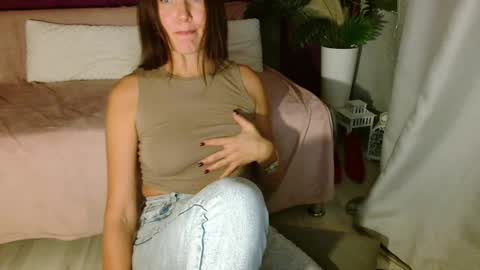 Carrie online show from 10-04-25, 03:43