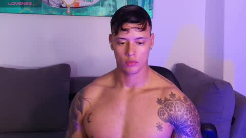 Snapshot of imconor chatting on 11-22-25, 08:52 imconor online show from 11-22-25, 08:52