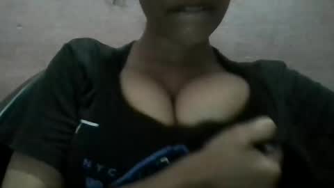 Snapshot of imlovelyrose chatting on 12-08-24, 04:18 ROSE online show from 12-08-24, 04:18