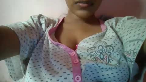 Snapshot of imlovelyrose chatting on 12-11-24, 09:09 ROSE online show from 12-11-24, 09:09