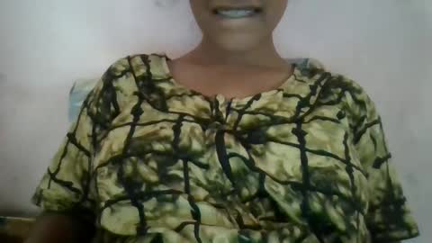 Snapshot of imlovelyrose chatting on 12-24-24, 04:55 ROSE online show from 12-24-24, 04:55