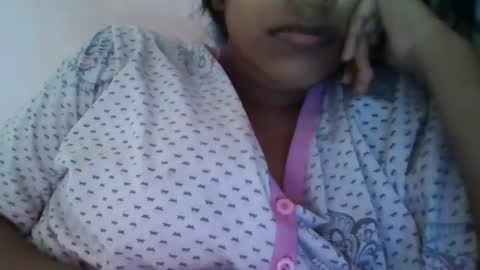 Snapshot of imlovelyrose chatting on 12-24-24, 08:55 ROSE online show from 12-24-24, 08:55