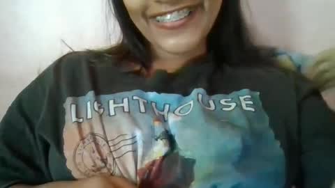 Snapshot of imlovelyrose chatting on 02-05-25, 08:54 ROSE online show from 02-05-25, 08:54