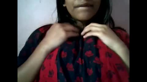 Snapshot of imlovelyrose chatting on 03-12-25, 03:35 ROSE online show from 03-12-25, 03:35