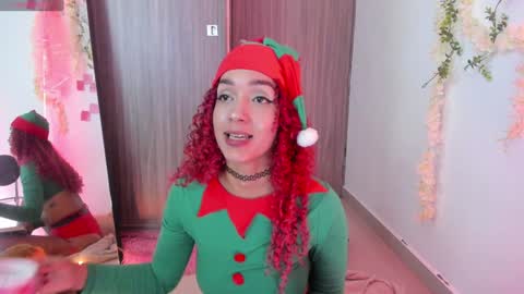 Snapshot of immia_rosse chatting on 12-16-24, 03:19 mia --------- COL TIME online show from 12-16-24, 03:19