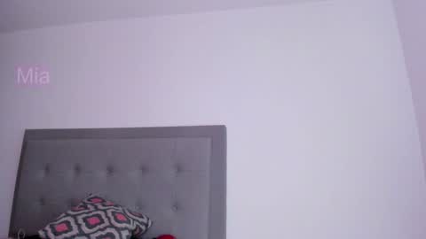 Snapshot of immia_rosse chatting on 02-09-25, 01:44 mia --------- COL TIME online show from 02-09-25, 01:44