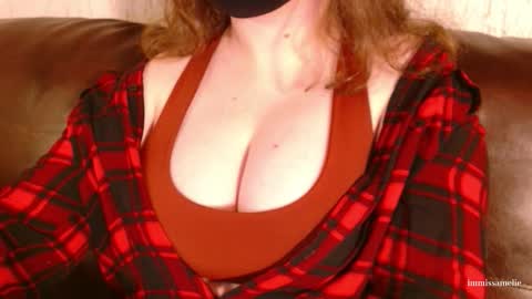 Snapshot of immissamelie chatting on 11-22-25, 10:20 Miss Amelie online show from 11-22-25, 10:20