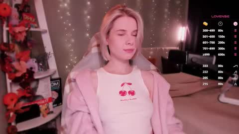 Mia online show from 11-16-25, 10:21