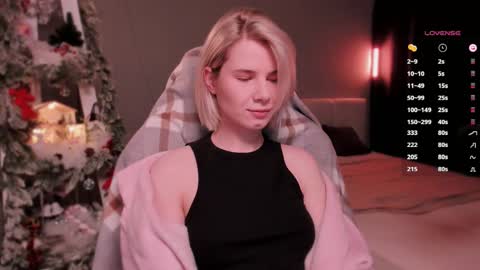 Mia online show from 12-05-25, 10:24