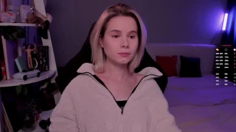 Mia online show from 02-13-26, 09:27