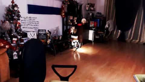 Snapshot of imperatrizasado chatting on 12-14-24, 01:50 Empress online show from 12-14-24, 01:50