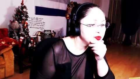 Snapshot of imperatrizasado chatting on 02-09-25, 01:22 Empress online show from 02-09-25, 01:22