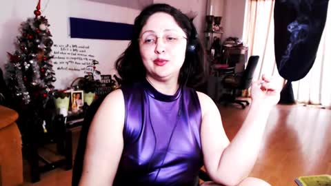 Snapshot of imperatrizasado chatting on 03-01-25, 01:29 Empress online show from 03-01-25, 01:29