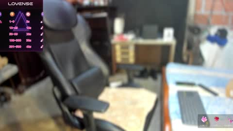 Snapshot of imperion_king chatting on 01-13-25, 06:27 Imperion King online show from 01-13-25, 06:27