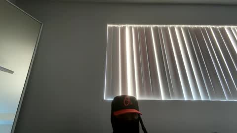 imstraightt18 online show from 12-03-24, 11:24