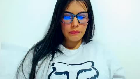 imsweetlips online show from 07-13-26, 05:49