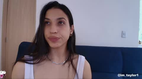 Snapshot of imtaylor__ chatting on 06-02-26, 09:06 TAYLOR online show from 06-02-26, 09:06