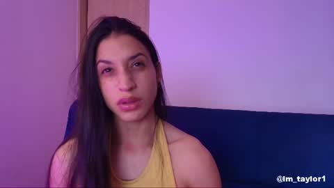 Snapshot of imtaylor__ chatting on 07-15-26, 01:11 TAYLOR online show from 07-15-26, 01:11
