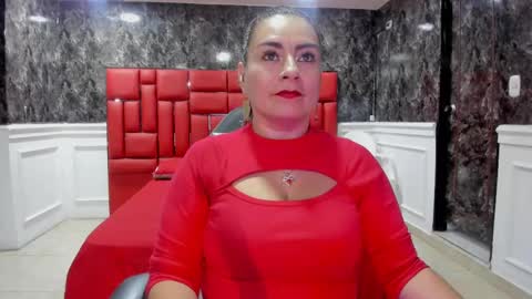 Snapshot of imyourdirtymilf chatting on 09-26-25, 07:29 Karina online show from 09-26-25, 07:29