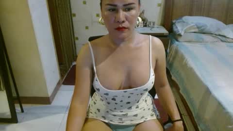 Snapshot of imyourfantasy10 chatting on 05-05-26, 01:57 charmel online show from 05-05-26, 01:57