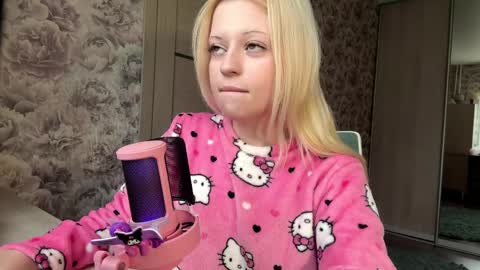 Lola online show from 04-02-26, 12:36