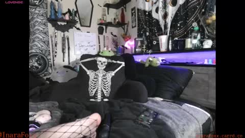 Inarafoxx online show from 02-28-25, 02:09