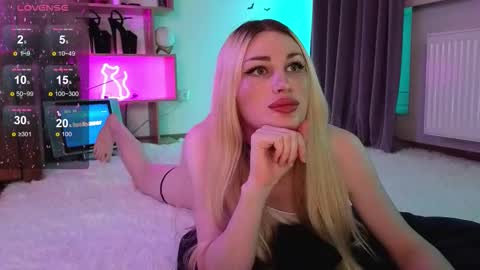  Dina  Help me reach 100 likes  online show from 11-25-25, 09:26