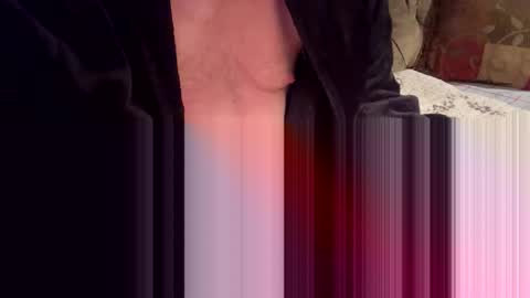 Snapshot of incredablejohnson chatting on 12-31-24, 04:14 incredablejohnson online show from 12-31-24, 04:14